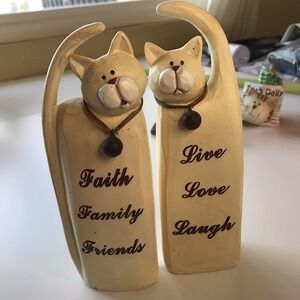 Figurines Unbranded Carved Pair White Kittens Bells & Graphics Pre-Owned